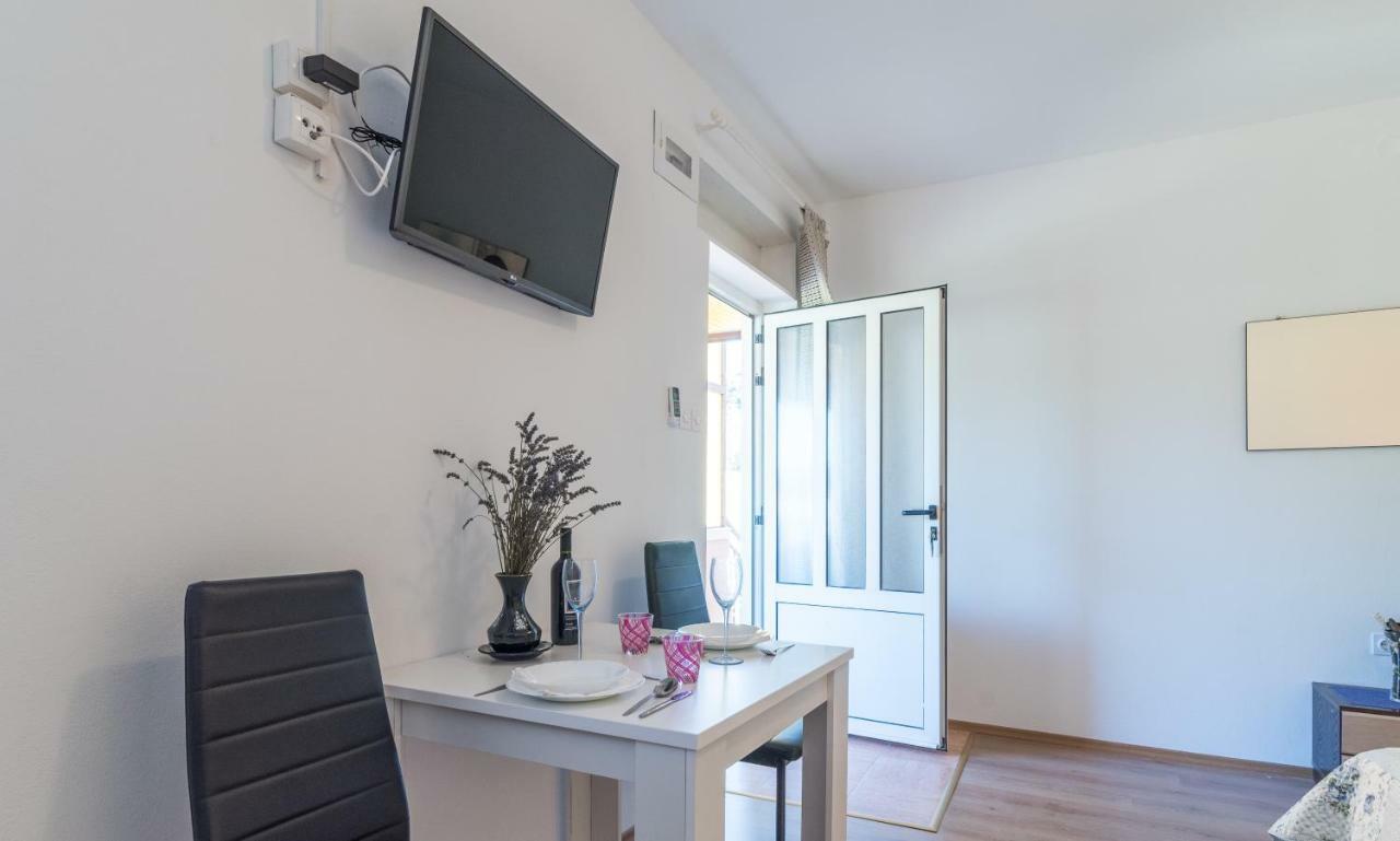 טרוגיר Studio Apartment Coce מראה חיצוני תמונה